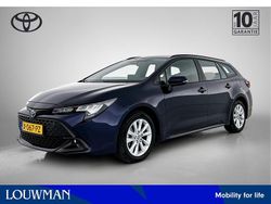 Blauw metallic Gebruikt 2024 Toyota Corolla Active Stationwagen | € 29.450 (Iets duurder)
