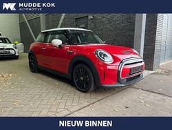 Rood Gebruikt 2023 Mini Cooper Classic Hatchback | € 20.400 (Super prijs)