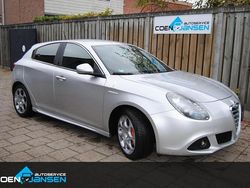 Grijs Gebruikt 2011 Alfa Romeo Giulietta Quadrifoglio Verde Hatchback | € 10.950 (Eerlijke prijs)