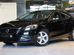 Zwart Gebruikt 2014 Volvo V40 You! Stationwagen | € 13.945 (Eerlijke prijs)
