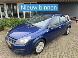Blauw Gebruikt 2005 Opel Astra Essentia Hatchback | € 1.275 (Duur)