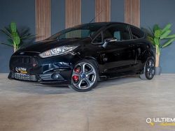 Zwart Gebruikt 2016 Ford Fiesta ST Hatchback | € 14.490 (Iets duurder)