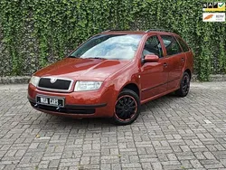 Oranje Gebruikt 2003 Skoda Fabia Comfort Stationwagen | € 1.899 (Iets duurder)