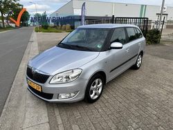 Grijs Gebruikt 2013 Skoda Fabia Ambition Hatchback | € 3.499 (Eerlijke prijs)
