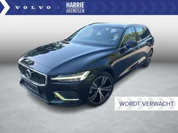 Zwart Gebruikt 2022 Volvo V60 Plus Stationwagen | € 34.899 (Eerlijke prijs)