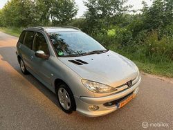 Grijs Gebruikt 2006 Peugeot 206 Stationwagen | € 799