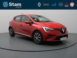 Rood metallic Gebruikt 2022 Renault Clio V Zen Hatchback | € 17.490 (Goede deal)