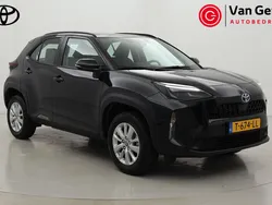 Zwart Gebruikt 2023 Toyota Yaris Cross Active SUV | € 26.999 (Goede deal)