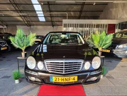 Zwart Gebruikt 2009 Mercedes E220 Avantgarde Sedan | € 4.750 (Goede deal)