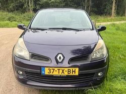 Paars Gebruikt 2007 Renault Clio II Exception Hatchback | € 1.749 (Goede deal)
