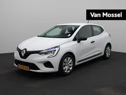 Ijswit 369 Gebruikt 2019 Renault Clio IV Life Hatchback | € 10.930 (Eerlijke prijs)