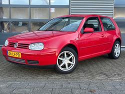 Rood Gebruikt 2002 VW Golf IV Hatchback | € 2.250 (Eerlijke prijs)