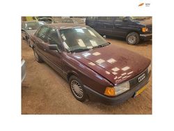 Rood Gebruikt 1990 Audi 80 Sedan | € 2.450