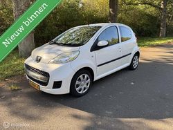 Wit Gebruikt 2011 Peugeot 107 Hatchback | € 2.495 (Iets duurder)