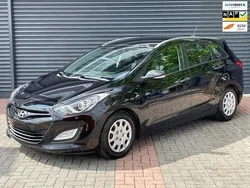 Zwart, metallic lak Gebruikt 2014 Hyundai i30 Stationwagen | € 8.950 (Goede deal)