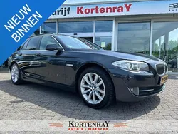 Grijs, metallic lak Gebruikt 2011 BMW 528 Executive Stationwagen | € 14.750 (Eerlijke prijs)