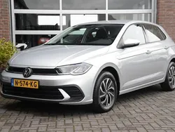 Grijs Gebruikt 2021 VW Polo Life Hatchback | € 16.950 (Eerlijke prijs)