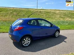 Blauw Gebruikt 2009 Mazda 2 Exclusive Hatchback | € 3.750 (Eerlijke prijs)