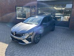 Grijs Gebruikt 2024 Renault Clio V Techno Hatchback | € 20.950 (Duur)