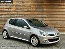 Grijs Gebruikt 2006 Renault Clio R.S. R.S. Hatchback | € 7.990 (Eerlijke prijs)