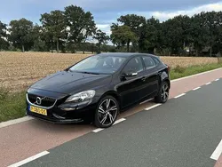 Zwart Gebruikt 2017 Volvo V40 Kinetic Stationwagen | € 16.999 (Goede deal)