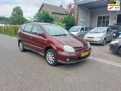 Rood Gebruikt 2005 Nissan Almera Tino Visia MPV | € 499 (Super prijs)