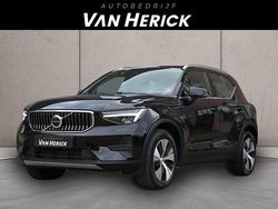 Zwart Gebruikt 2022 Volvo XC40 Core SUV | € 28.745 (Super prijs)