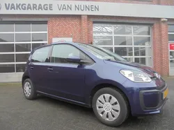 Blauw, metallic lak Gebruikt 2017 VW up! move up! Hatchback | € 7.950 (Goede deal)