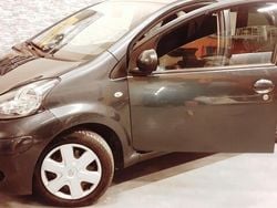 Grijs Gebruikt 2011 Toyota Aygo Hatchback | € 3.999 (Eerlijke prijs)