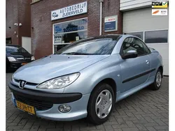 Blauw Gebruikt 2002 Peugeot 206 CC Cabriolet | € 525 (Goede deal)