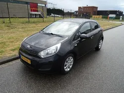 Zwart Gebruikt 2014 Kia Rio Hatchback | € 3.795 (Super prijs)
