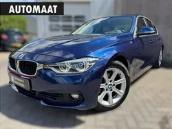 Blauw Gebruikt 2017 BMW 320 Executive Sedan | € 23.450 (Eerlijke prijs)