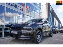 Zwart Gebruikt 2023 Lynk & Co 01 SUV | € 28.950 (Eerlijke prijs)