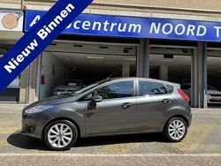 Grijs, metallic lak Gebruikt 2016 Ford Fiesta Titanium Hatchback | € 8.449 (Eerlijke prijs)