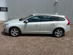 Wit Gebruikt 2012 Volvo V60 Kinetic Stationwagen | € 4.450 (Duur)
