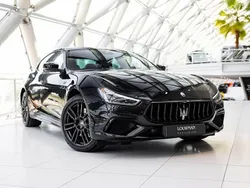Zwart, metallic lak Gebruikt 2023 Maserati Ghibli GT Coupé | € 99.900