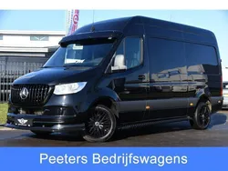 Zwart Gebruikt 2023 Mercedes Sprinter AMG Van | € 36.995 (Eerlijke prijs)