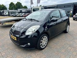 Zwart Gebruikt 2008 Toyota Yaris Hatchback | € 2.995 (Eerlijke prijs)
