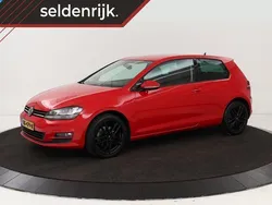 Rood Gebruikt 2015 VW Golf VII Edition Hatchback | € 12.400 (Super prijs)
