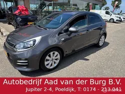 Grijs Gebruikt 2016 Kia Rio Sport Hatchback | € 12.950 (Duur)