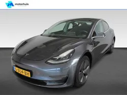Grijs, metallic lak Gebruikt 2019 Tesla Model 3 Standard Range Sedan | € 18.930 (Eerlijke prijs)