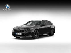 Zwart Nieuw 2025 BMW 530e M Sport Stationwagen | € 86.854 (Goede deal)