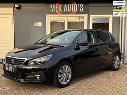 Zwart (metallic) Gebruikt 2019 Peugeot 308 Allure Hatchback | € 10.744 (Eerlijke prijs)