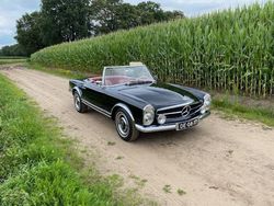 Zwart Gebruikt 1964 Mercedes 230 | € 79.500