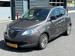 Bruin Gebruikt 2013 Lancia Ypsilon Gold Hatchback | € 1.950 (Super prijs)