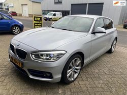 Grijs Gebruikt 2017 BMW 116 Executive Hatchback | € 12.450 (Eerlijke prijs)