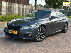Grijs Gebruikt 2016 BMW 330e Executive Sedan | € 13.750 (Eerlijke prijs)