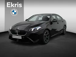 Saphirschwarz metallic (zwart metallic) Gebruikt 2025 BMW 220 Comfort Edition Coupé | € 42.900 (Super prijs)