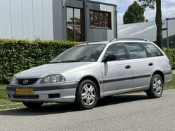 Grijs Gebruikt 2000 Toyota Avensis Stationwagen | € 2.250