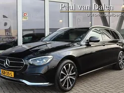 Zwart Gebruikt 2022 Mercedes E300 Luxury Stationwagen | € 35.900
